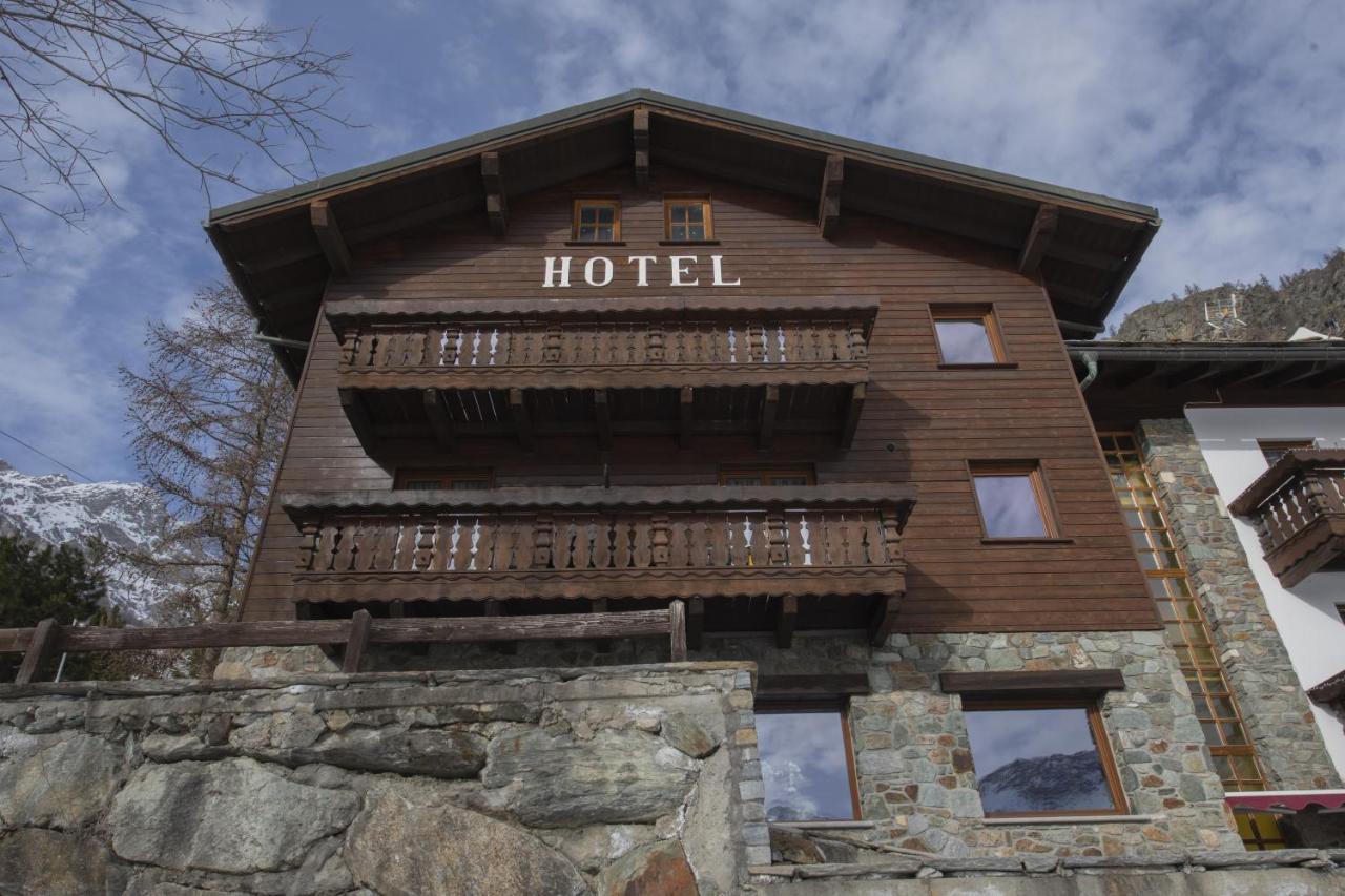 Hotel Rascard Valtournenche Ngoại thất bức ảnh